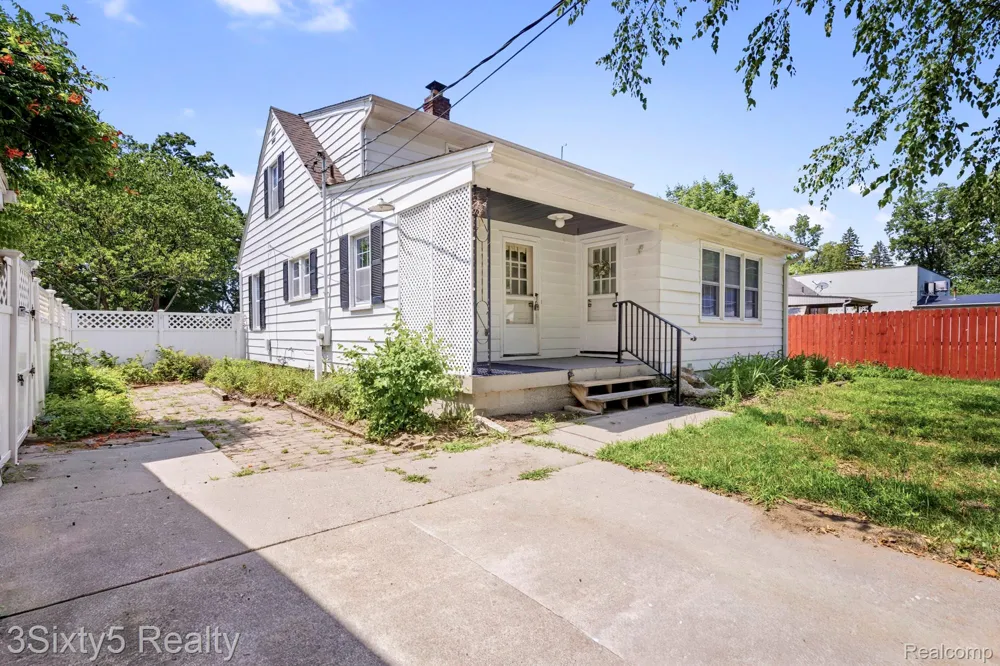 13599 S Huron River Drive Romulus City, MI 48174