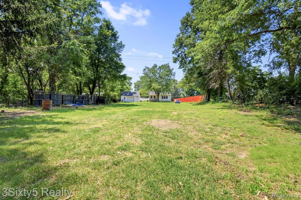 13599 S Huron River Drive Romulus City, MI 48174