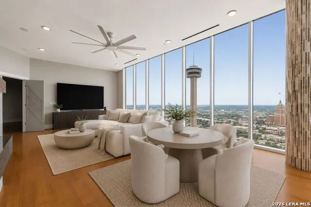 610 E Market St #3001 San Antonio, TX 78205