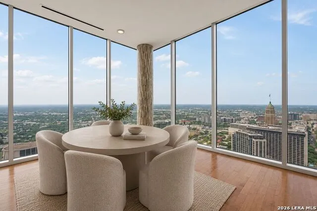 610 E Market St #3001 San Antonio, TX 78205