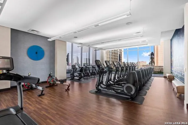 610 E Market St #3001 San Antonio, TX 78205