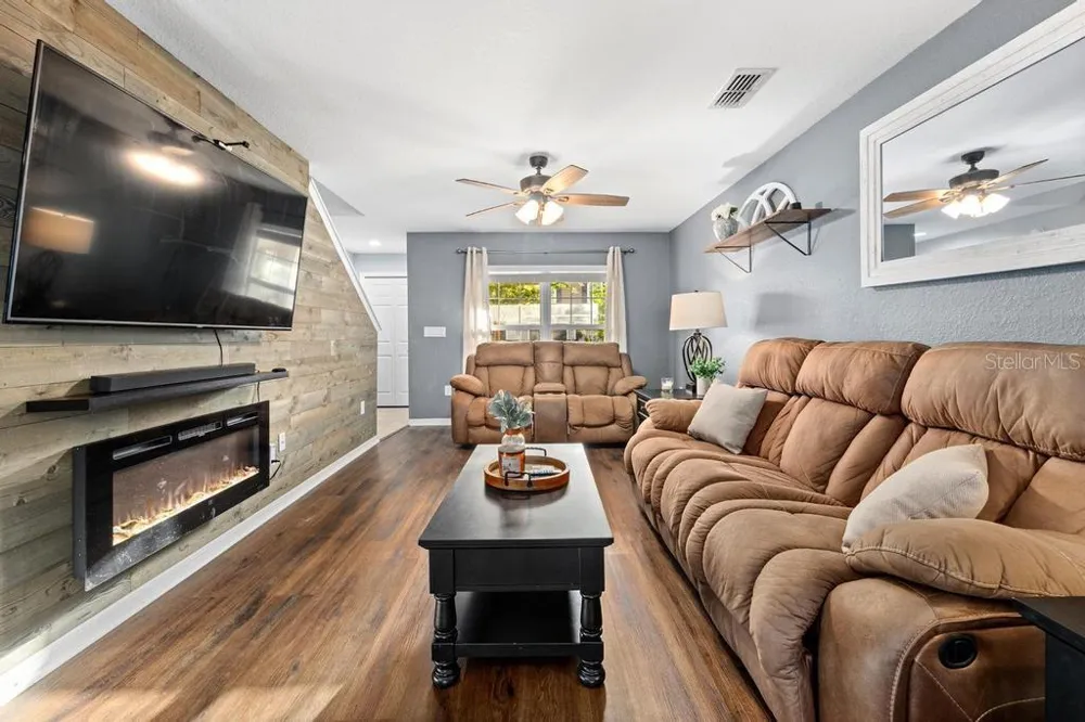 10427 RIVERCREST DRIVE Riverview, FL 33578