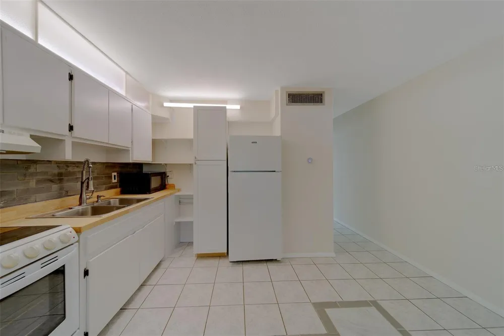 2500 HARN BOULEVARD #F12 Clearwater, FL 33764