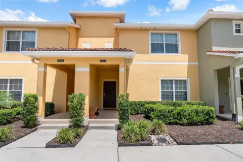 2903 BANANA PALM DRIVE