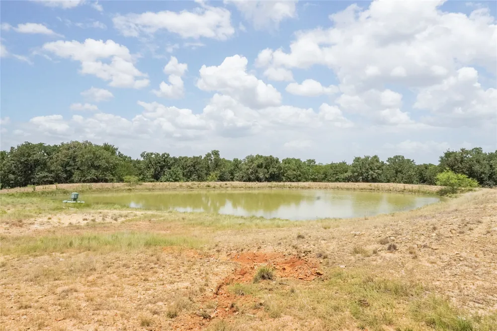 16 Burwick Road Jacksboro, TX 76458