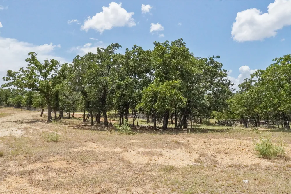 16 Burwick Road Jacksboro, TX 76458