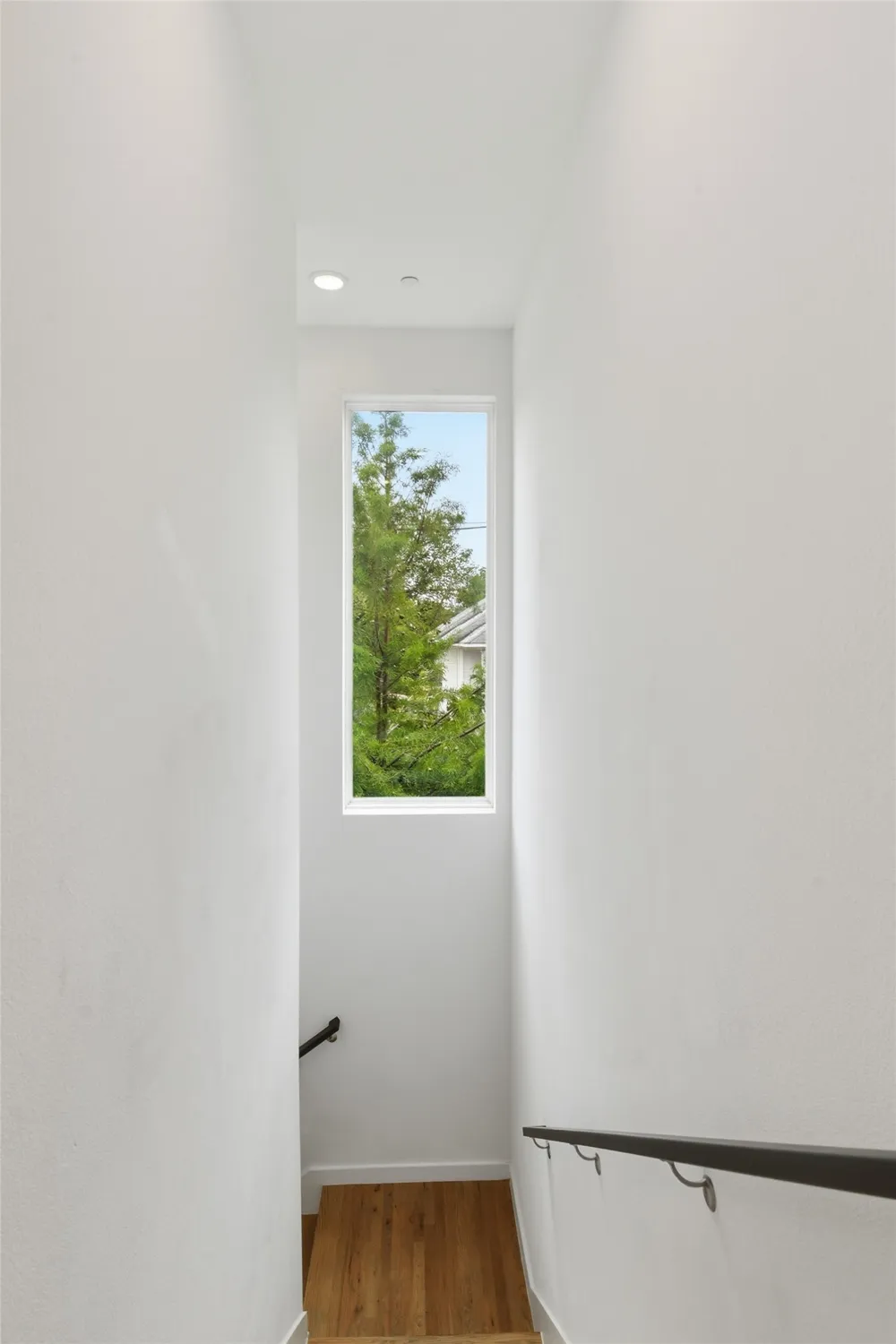 427 W 10th Street #101 Dallas, TX 75208