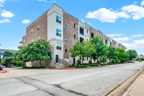 5015 Meridian Lane #2101