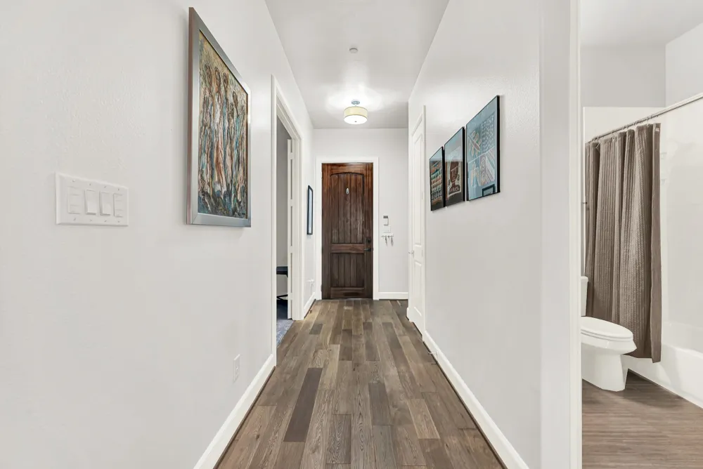 5015 Meridian Lane #2101 Addison, TX 75001