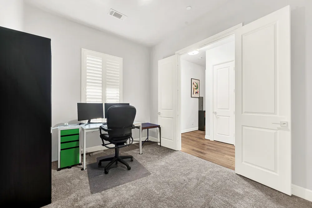 5015 Meridian Lane #2101 Addison, TX 75001