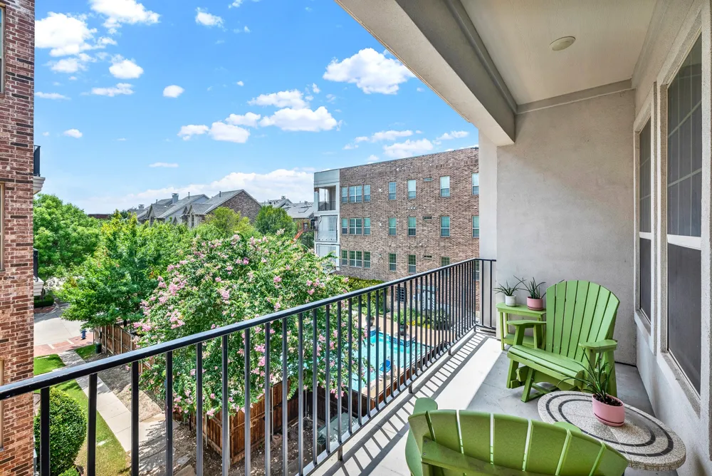 5015 Meridian Lane #2101 Addison, TX 75001
