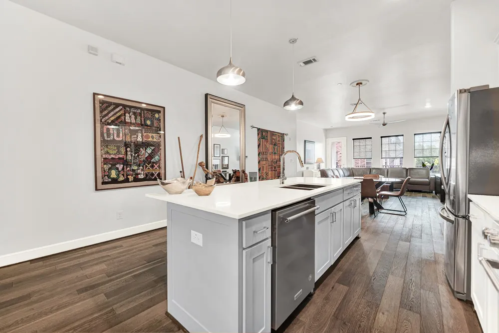 5015 Meridian Lane #2101 Addison, TX 75001