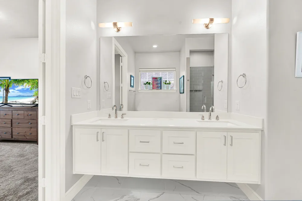 5015 Meridian Lane #2101 Addison, TX 75001