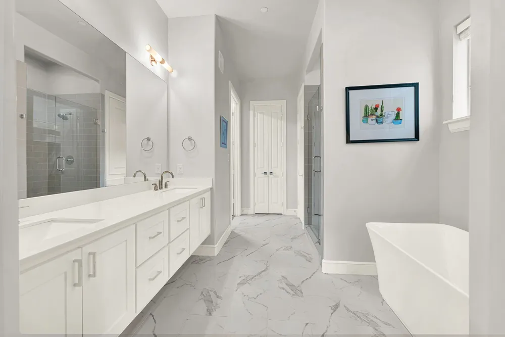 5015 Meridian Lane #2101 Addison, TX 75001