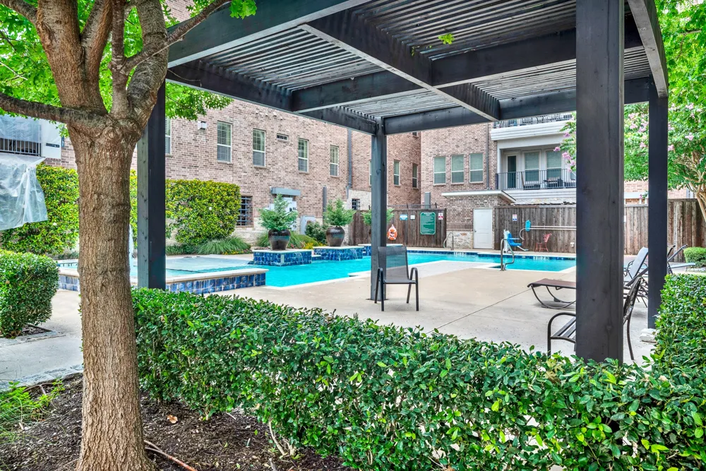 5015 Meridian Lane #2101 Addison, TX 75001