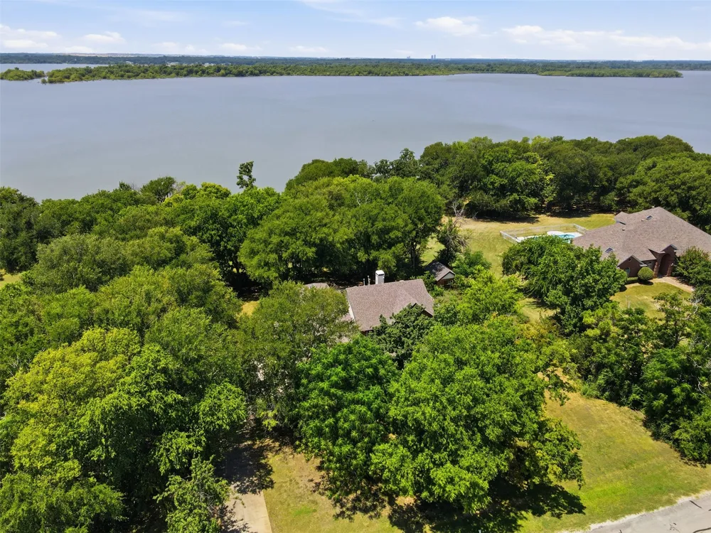 3101 W Oak Shores Drive Cross Roads, TX 76227
