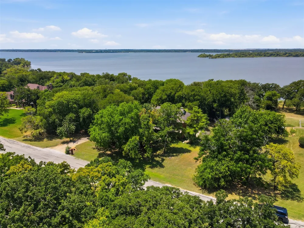 3101 W Oak Shores Drive Cross Roads, TX 76227