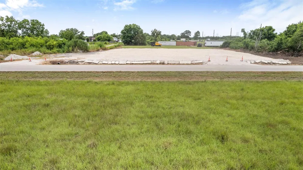 3132 County Road 61 Rosharon, TX 77583
