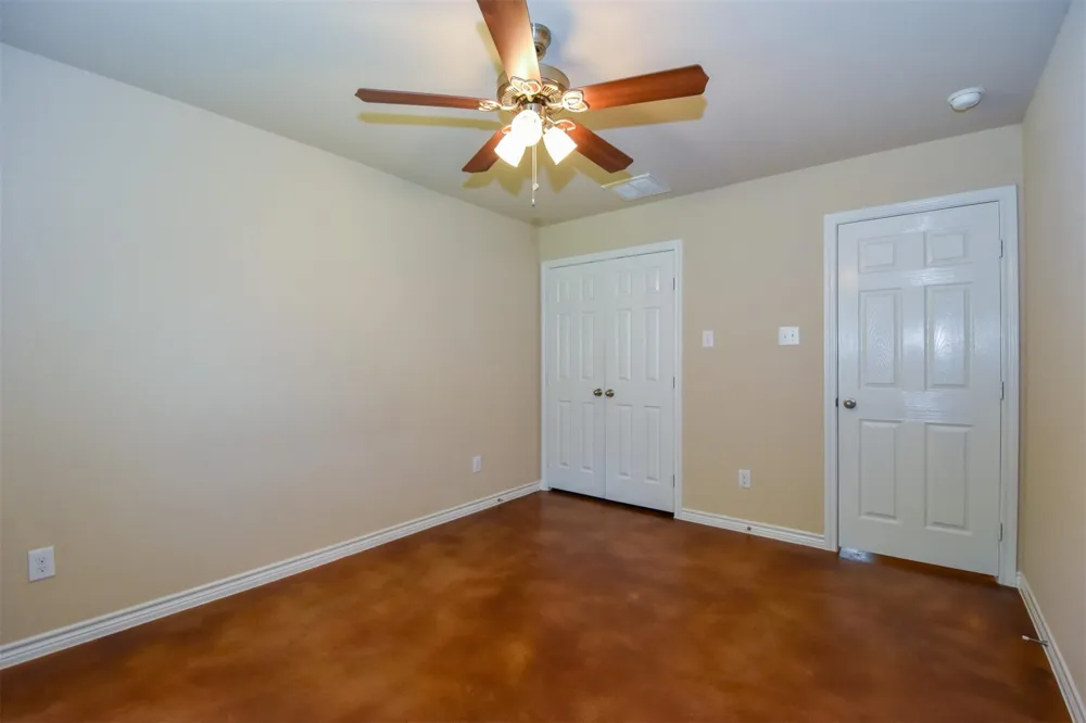 1107 Parkhurst Avenue #B Cleveland, TX 77327