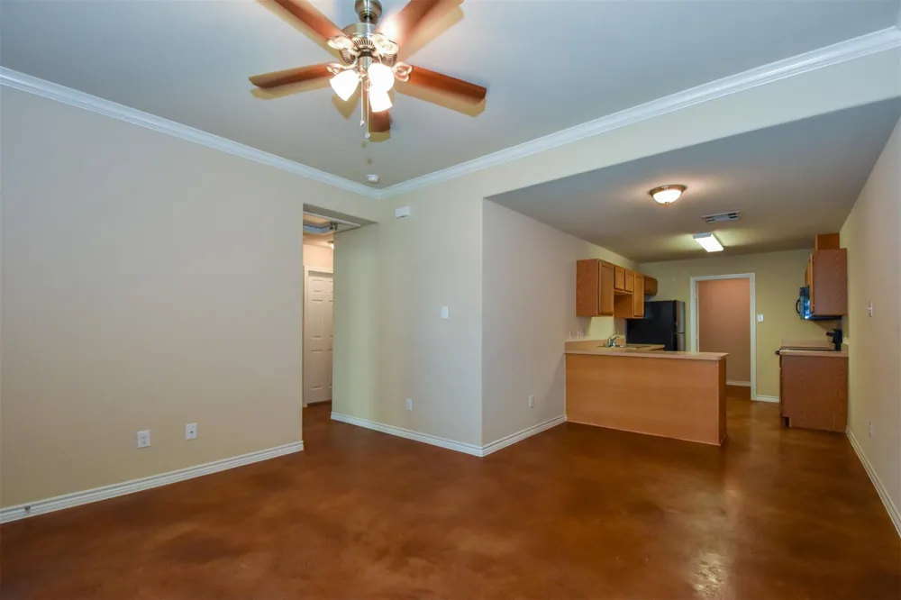 1107 Parkhurst Avenue #B Cleveland, TX 77327