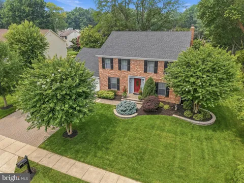 22 SAINT ANTHONY COURT