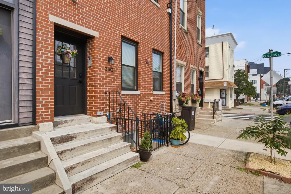 2162 E YORK STREET #1R Philadelphia, PA 19125
