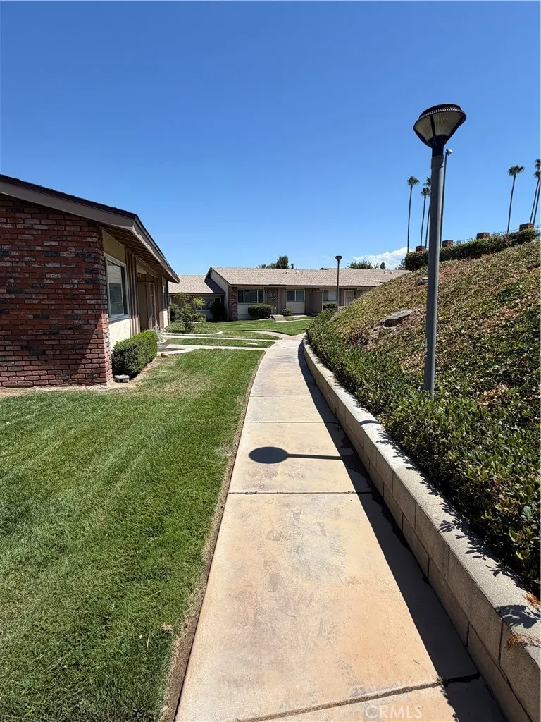 22685 Palm #C Grand Terrace, CA 92313
