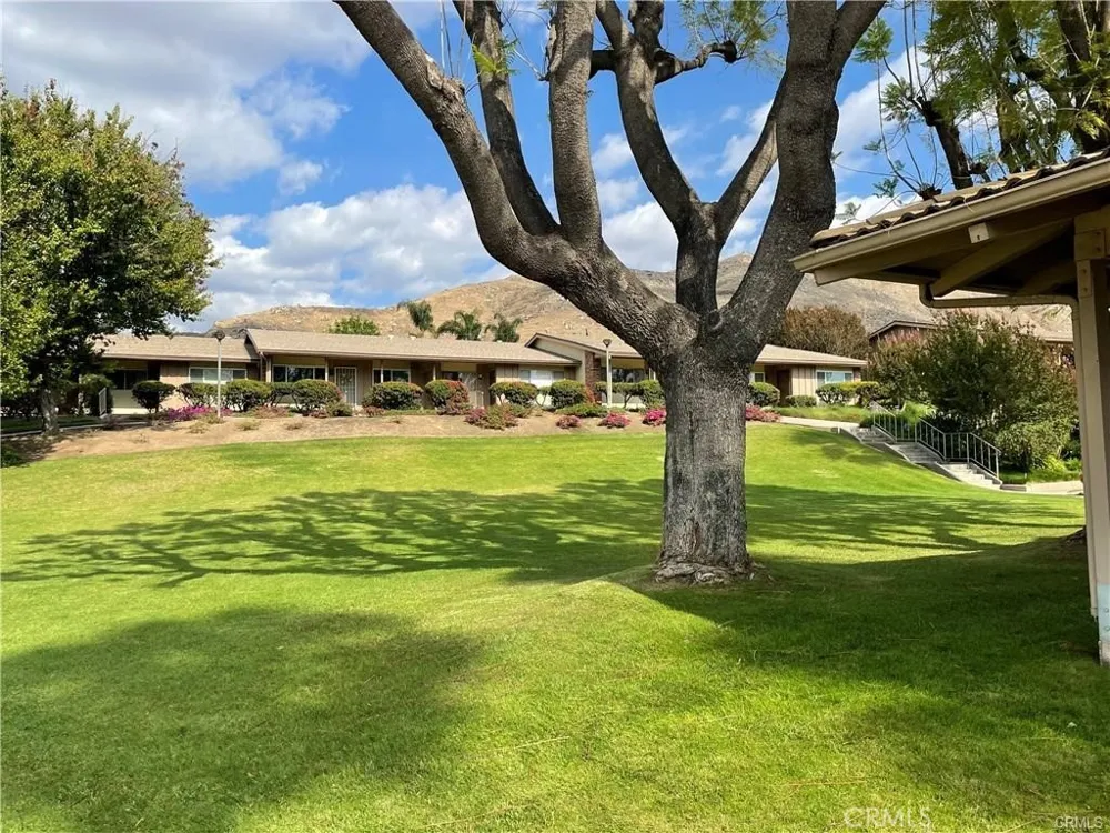 22685 Palm #C Grand Terrace, CA 92313