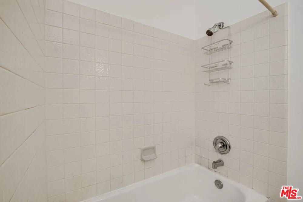 28674 Kathleen Avenue Santa Clarita, CA 91390