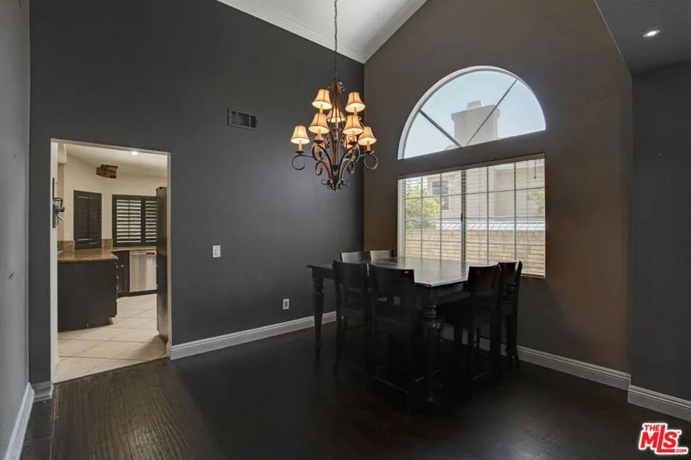 28674 Kathleen Avenue Santa Clarita, CA 91390