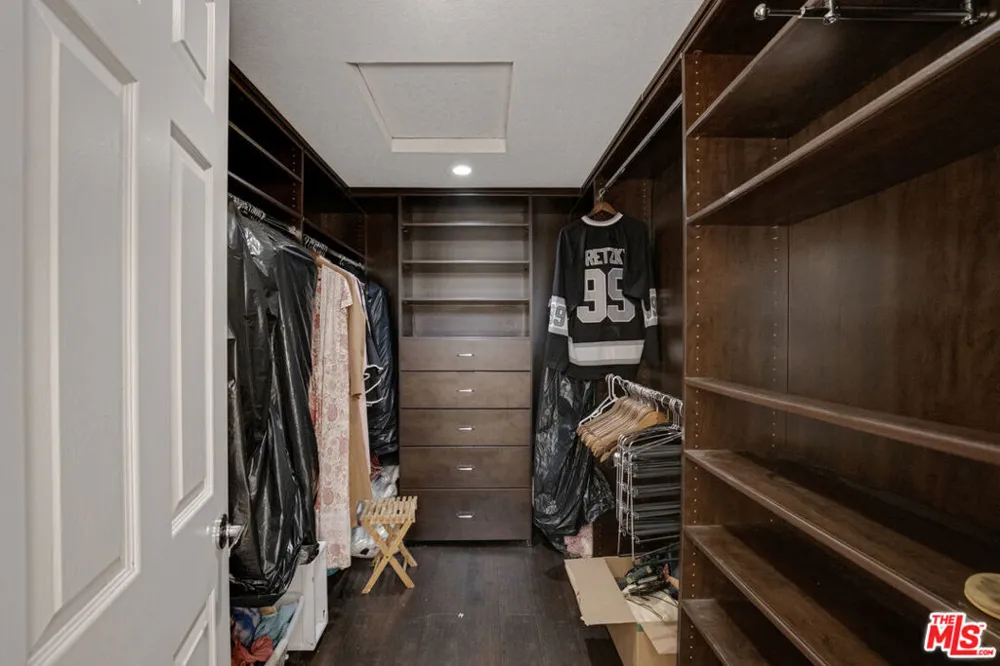28674 Kathleen Avenue Santa Clarita, CA 91390
