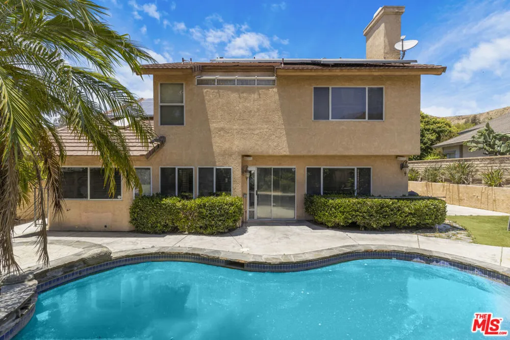 28674 Kathleen Avenue Santa Clarita, CA 91390