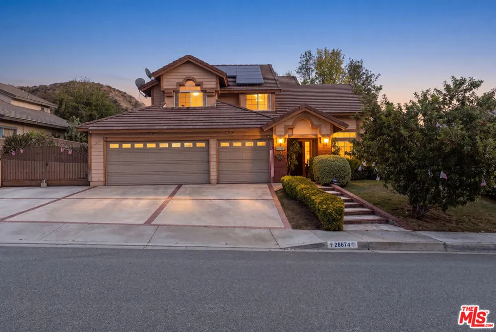 28674 Kathleen Avenue Santa Clarita, CA 91390