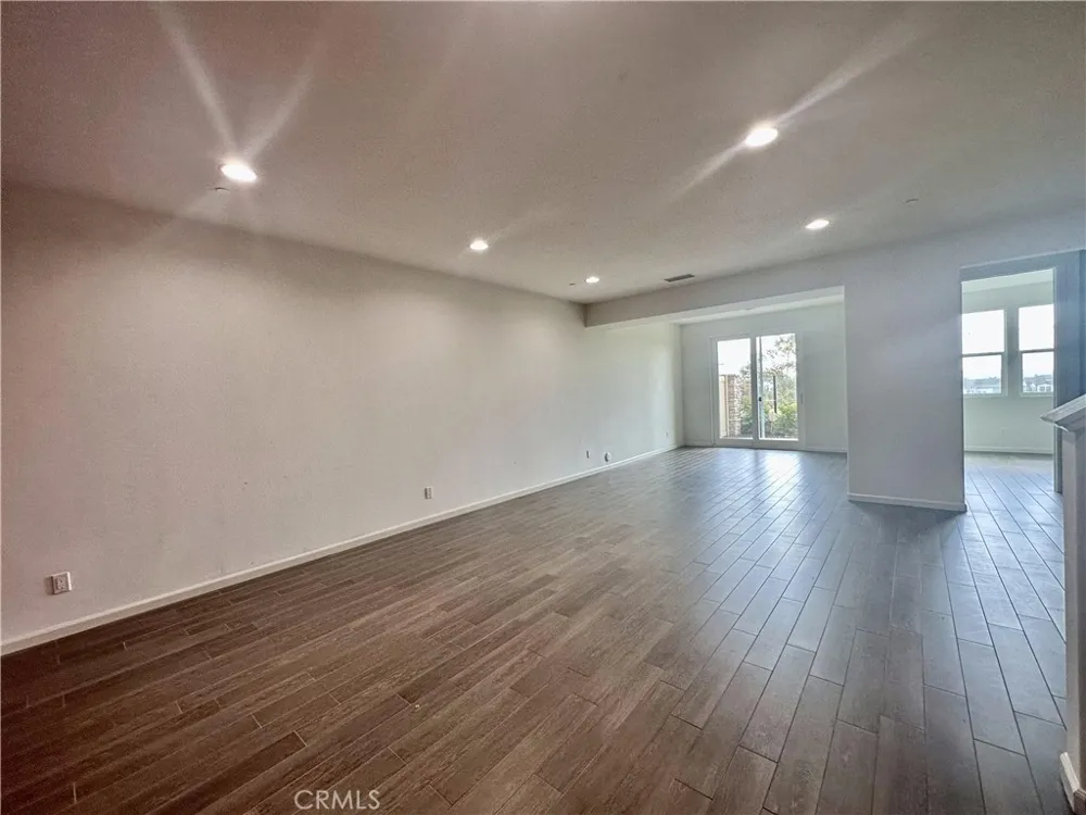 18670 Clubhouse Drive Yorba Linda, CA 92886