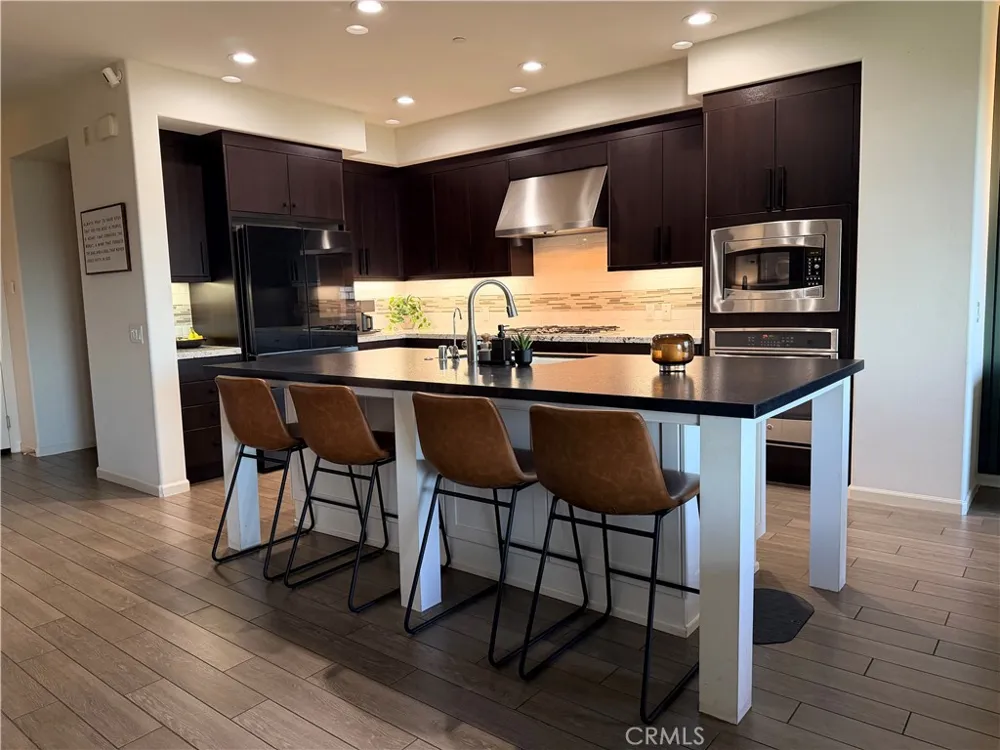 18670 Clubhouse Drive Yorba Linda, CA 92886