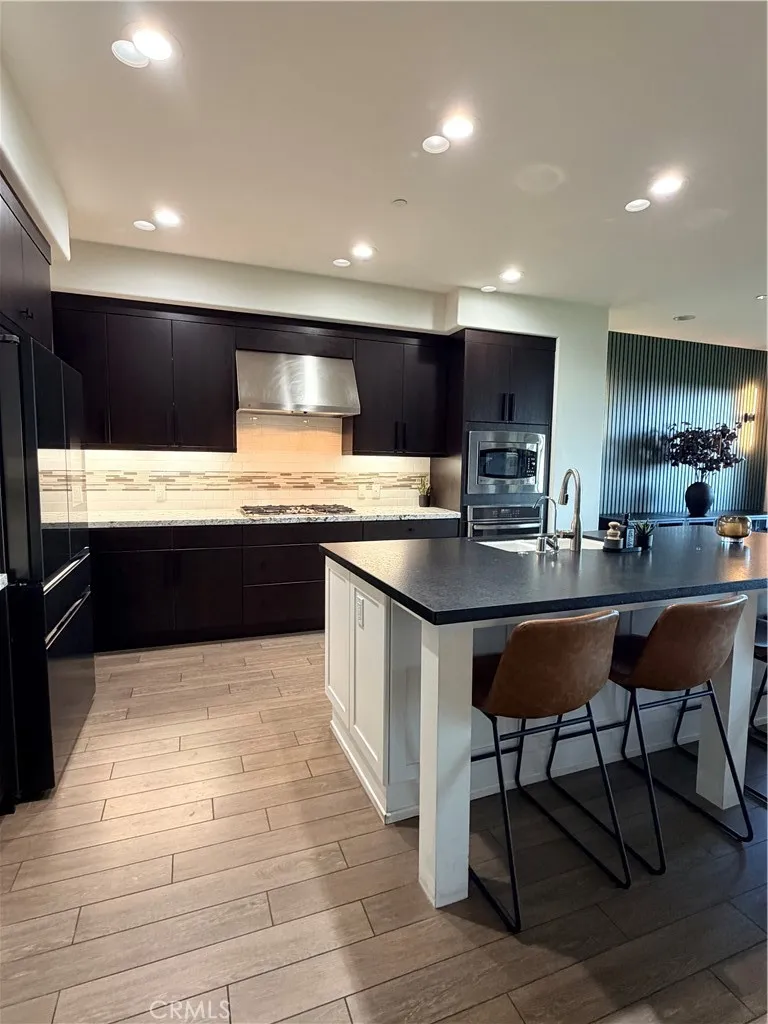 18670 Clubhouse Drive Yorba Linda, CA 92886