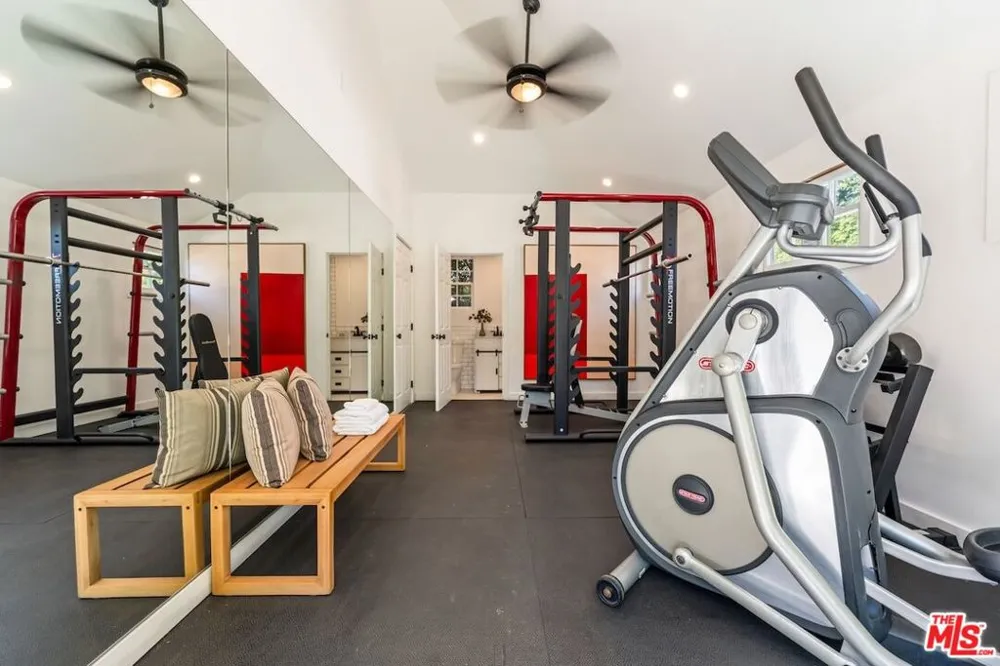 628 Sierra Drive Beverly Hills, CA 90210