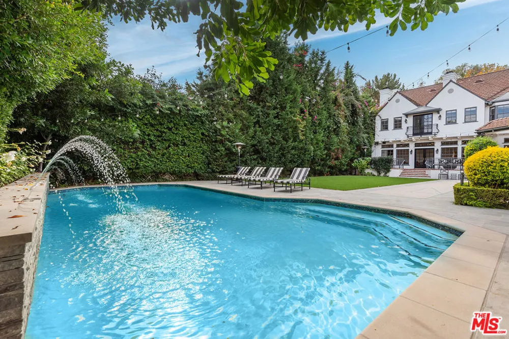 628 Sierra Drive Beverly Hills, CA 90210