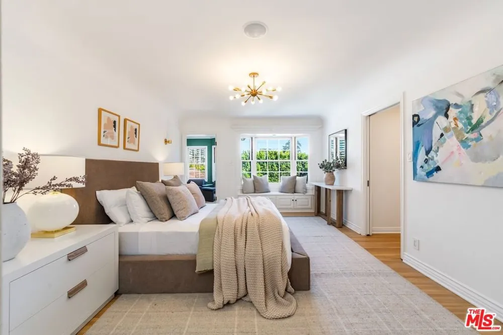 628 Sierra Drive Beverly Hills, CA 90210