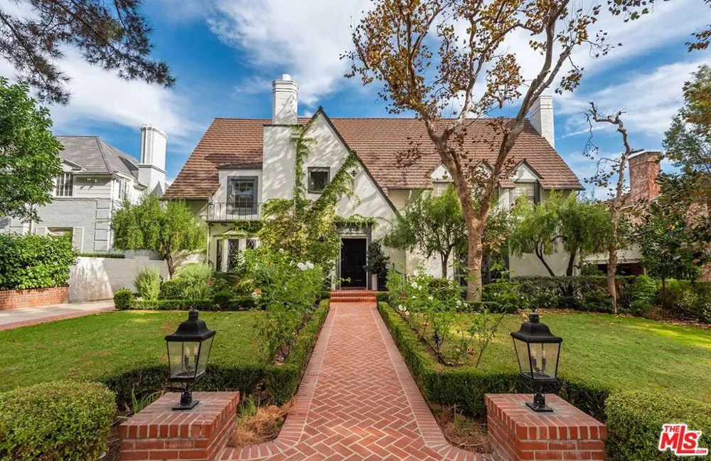 628 Sierra Drive Beverly Hills, CA 90210