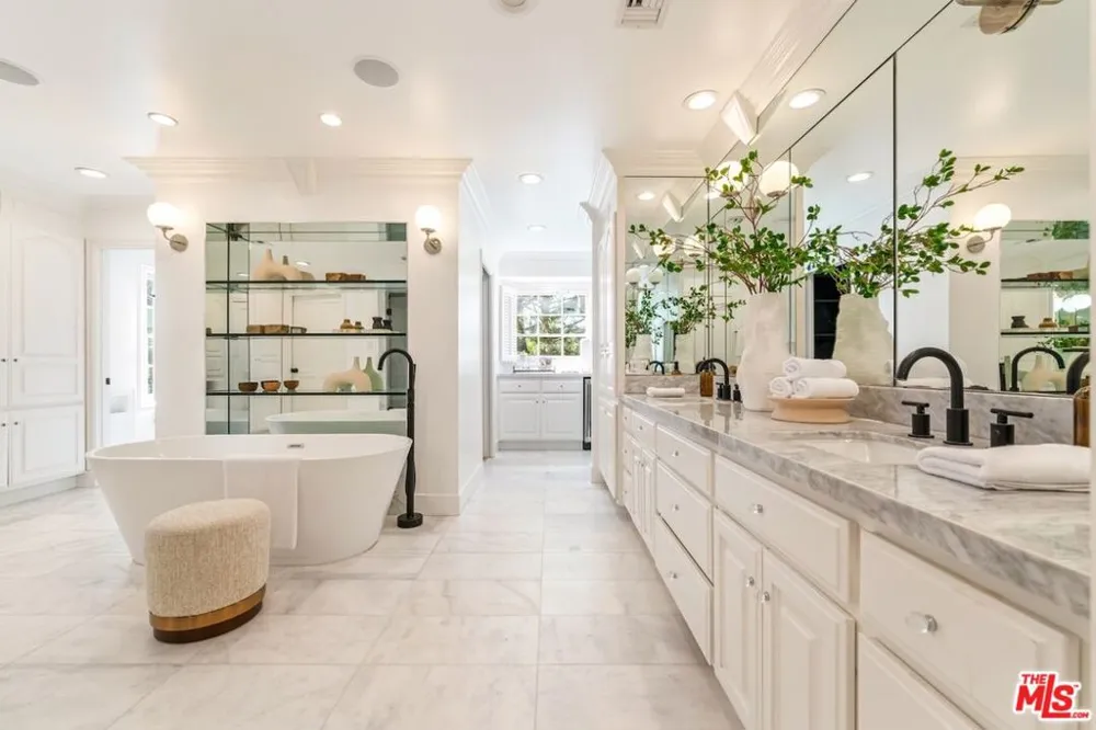 628 Sierra Drive Beverly Hills, CA 90210
