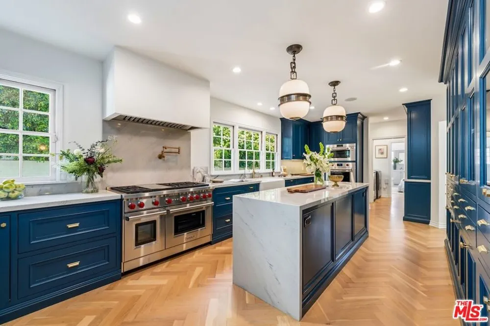 628 Sierra Drive Beverly Hills, CA 90210