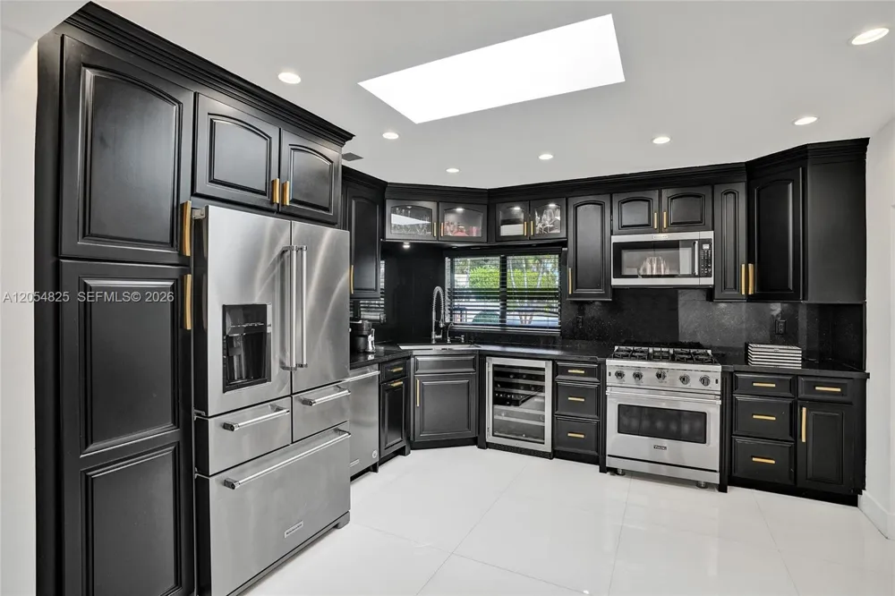 19130 NE 21st Ave North Miami Beach, FL 33179
