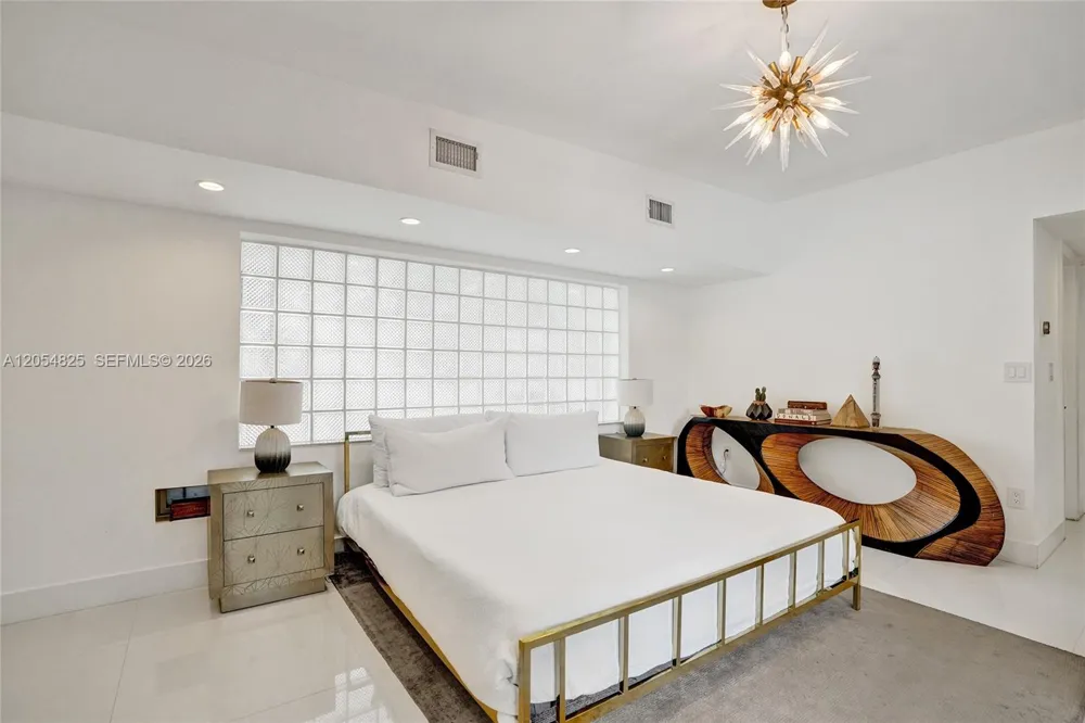19130 NE 21st Ave North Miami Beach, FL 33179