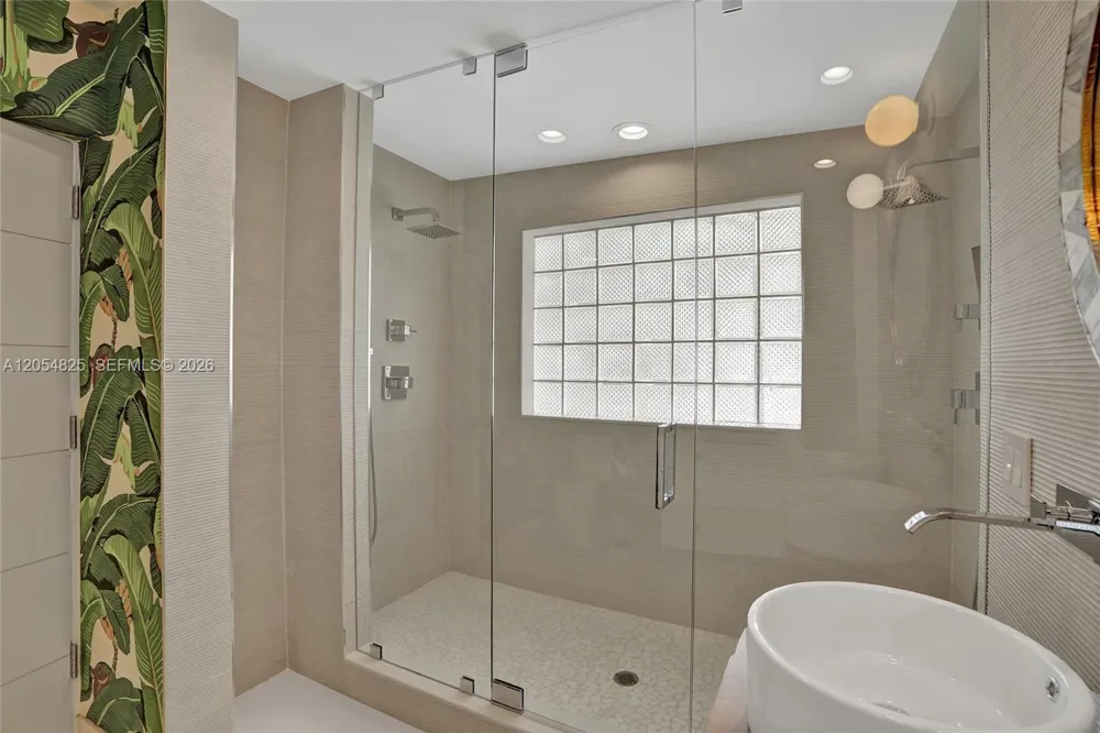 19130 NE 21st Ave North Miami Beach, FL 33179