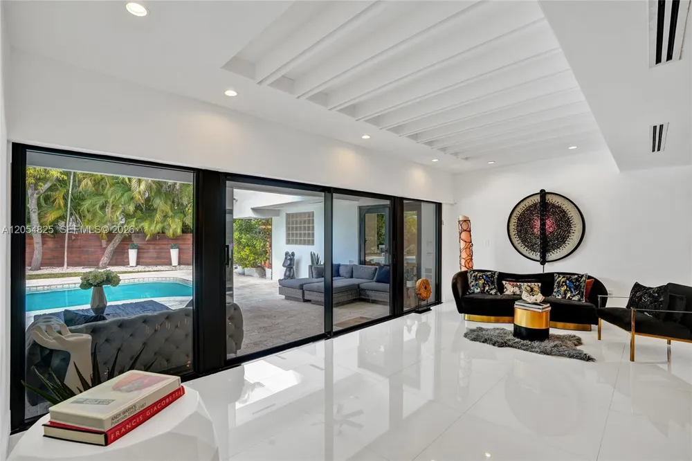 19130 NE 21st Ave North Miami Beach, FL 33179