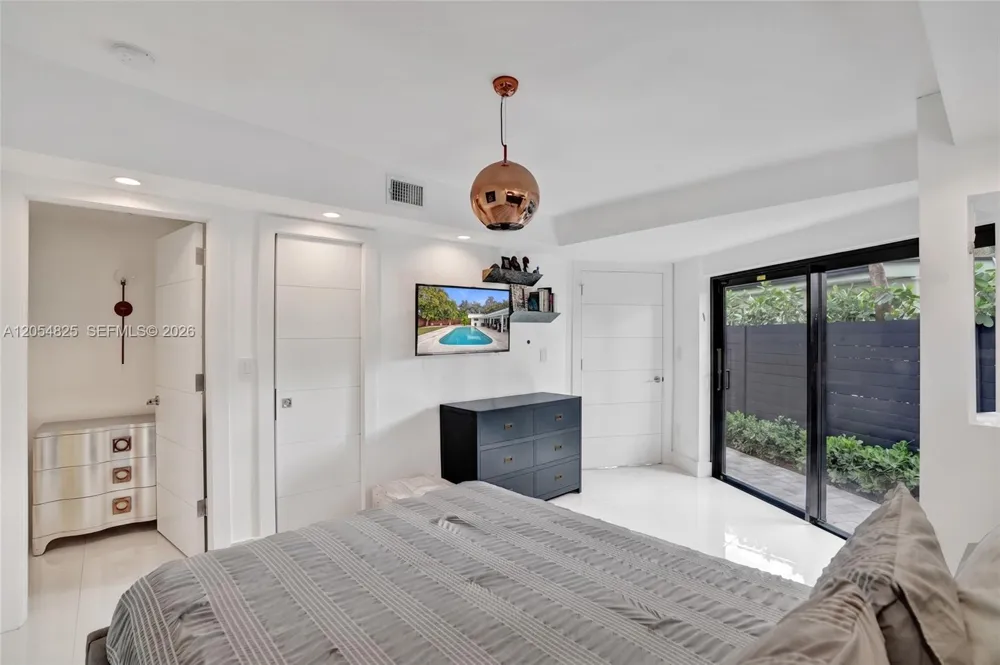 19130 NE 21st Ave North Miami Beach, FL 33179