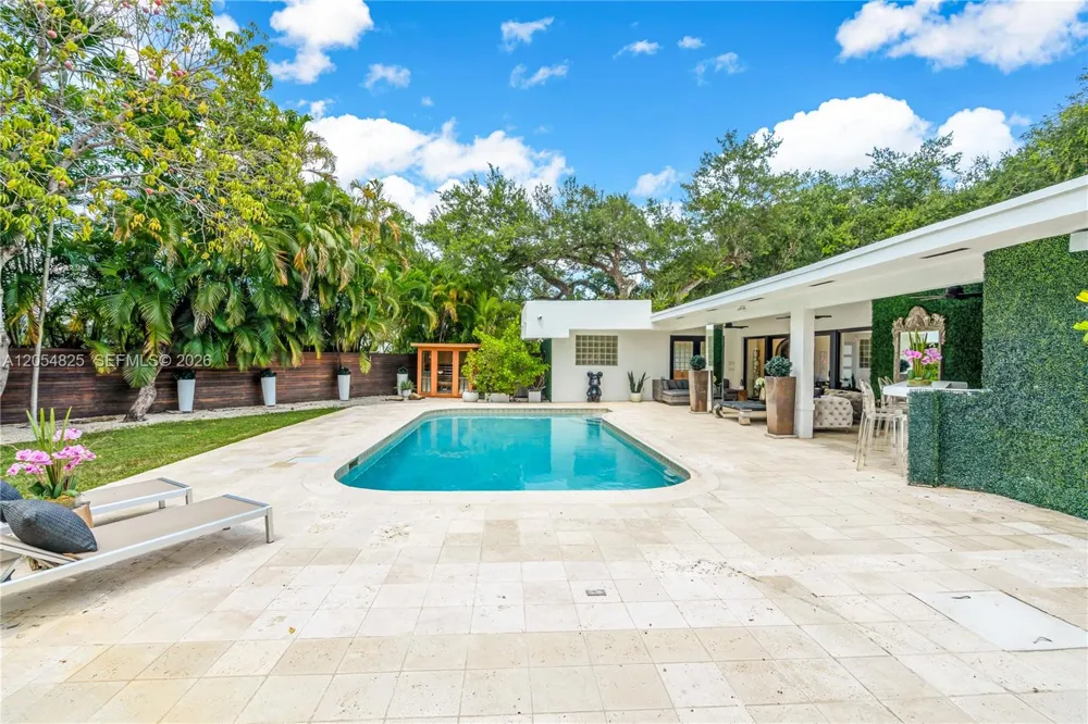 19130 NE 21st Ave North Miami Beach, FL 33179