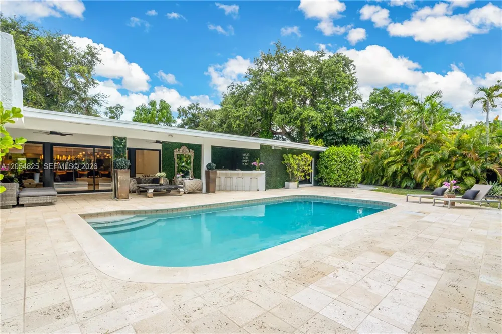 19130 NE 21st Ave North Miami Beach, FL 33179