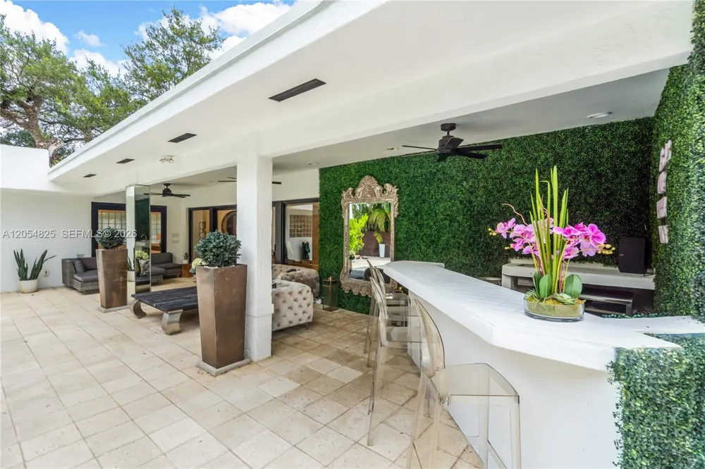 19130 NE 21st Ave North Miami Beach, FL 33179